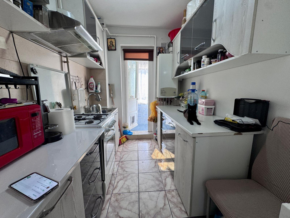 Parter la bulevard | Vad comercial excelent  Mioriței - Total Shoes