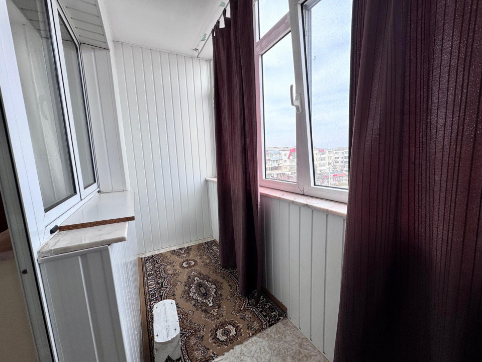 Mioritei - Carrefour, Stradal, Apartament 3 camere decomandat, 