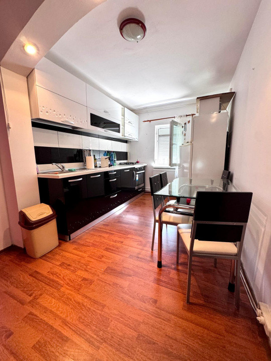 Apartament 2 camere, etaj 2/4, Renovat si mobilat, Nord - Scoala Mihai Dragan