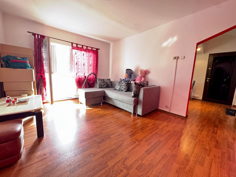 Apartament 2 camere, etaj 2/4, Renovat si mobilat, Nord - Scoala Mihai Dragan