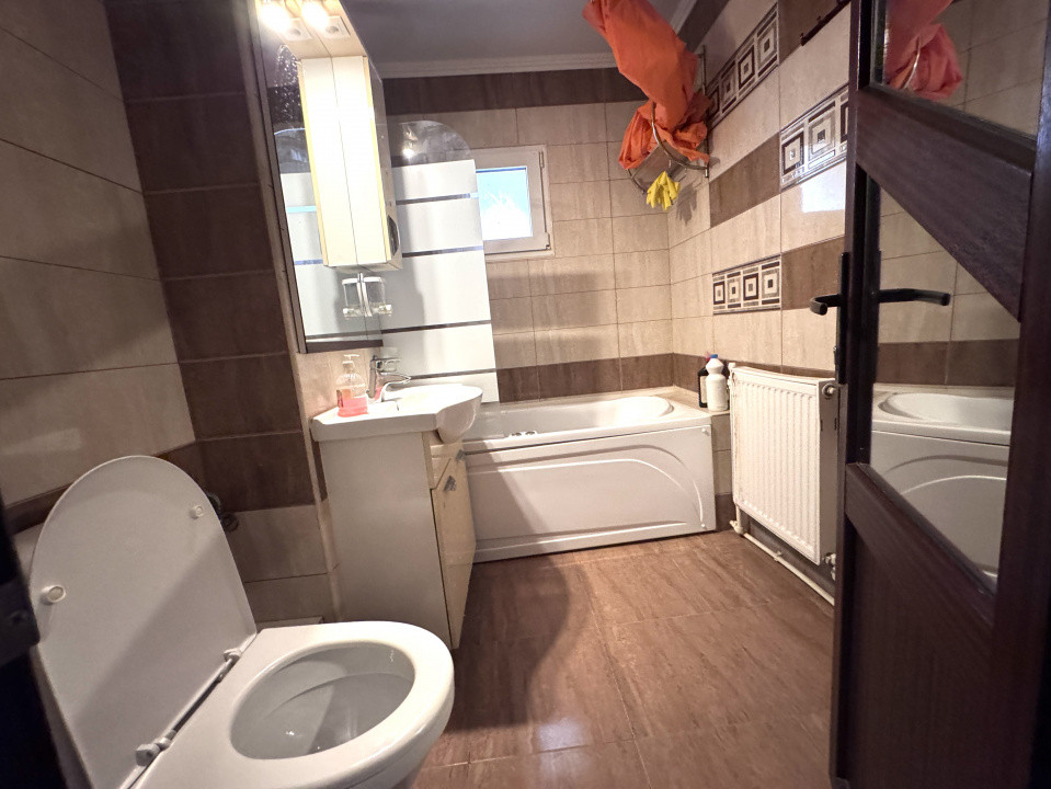 Piata Mioritei - Apartament 3 cam Decomandat, etaj 1, Renovat si Mobilat complet