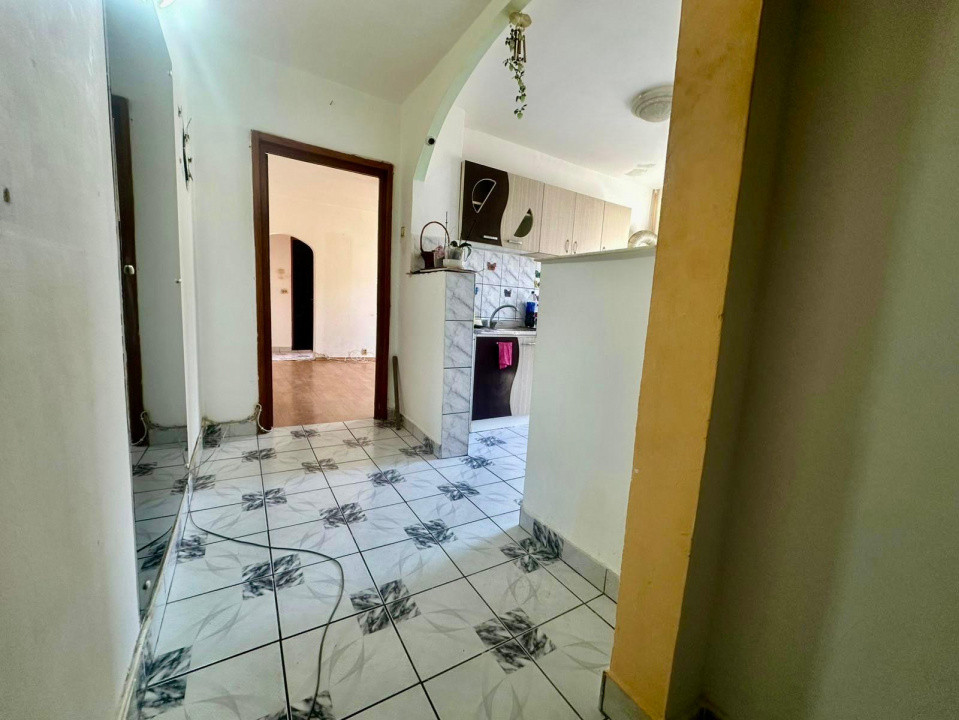 Apartament 2 camere etaj 3, bucatarie mare, Centrala, Nord - Scoala M Dragan