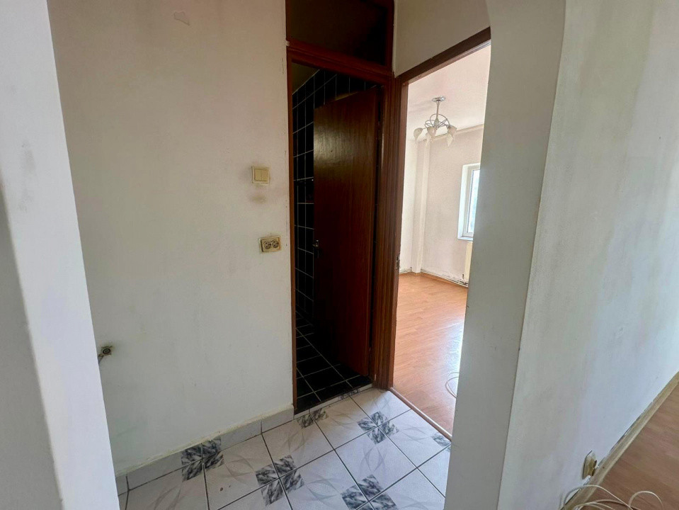 Apartament 2 camere etaj 3, bucatarie mare, Centrala, Nord - Scoala M Dragan