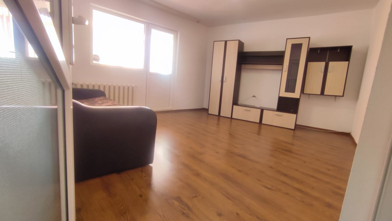 Apartament 2 camere decomandat, confort 1 – zona ENERGIEI, Bacău, et 3, Mobilat