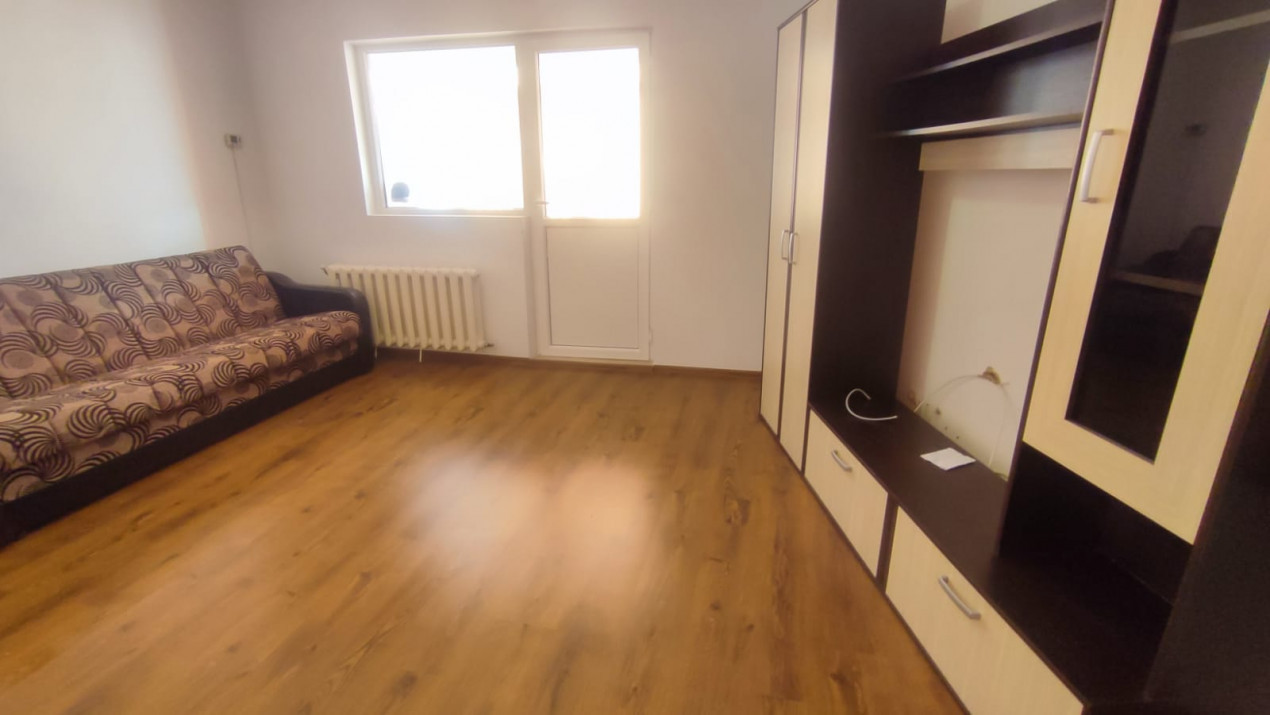 Apartament 2 camere decomandat, confort 1 – zona ENERGIEI, Bacău, et 3, Mobilat