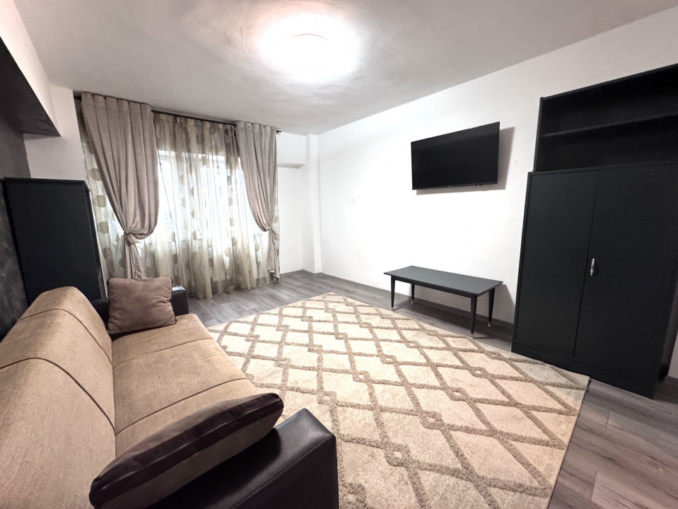 B-dul Unirii - Ultracentral, Apart 2 cam decomandat, etaj 1, Mobilat si utilat