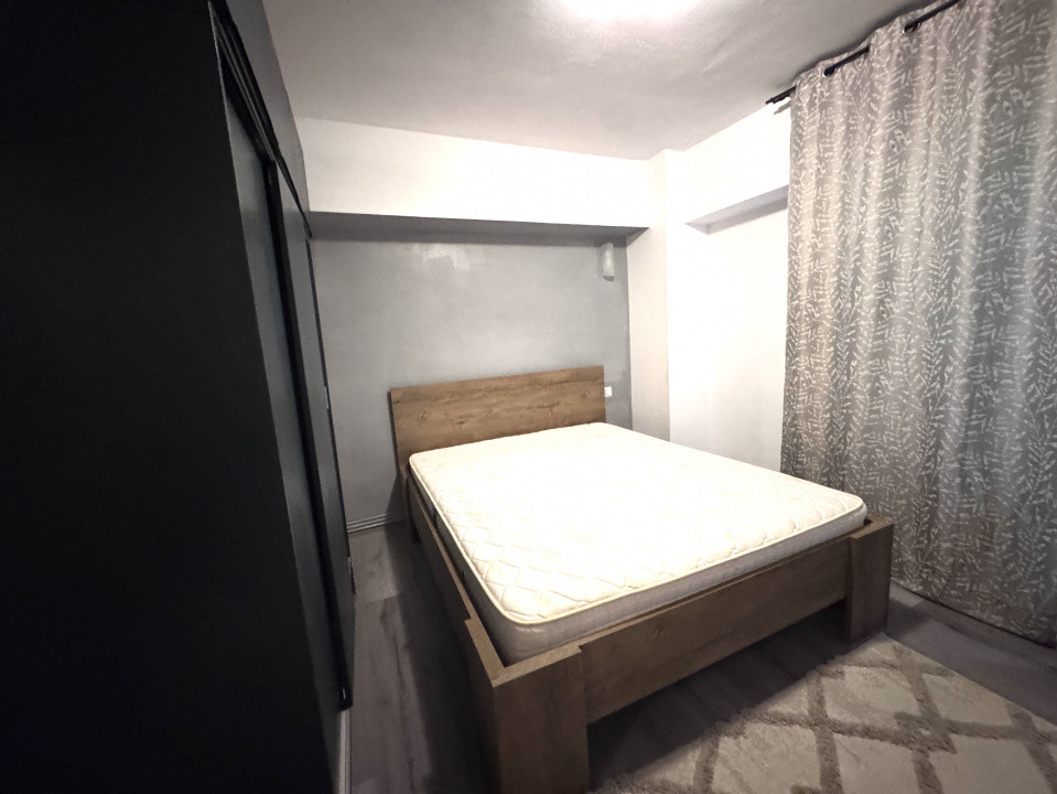 B-dul Unirii - Ultracentral, Apart 2 cam decomandat, etaj 1, Mobilat si utilat