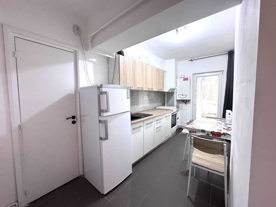 B-dul Unirii - Ultracentral, Apart 2 cam decomandat, etaj 1, Mobilat si utilat