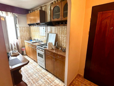 Zona Alexandru cel Bun, Apartament 2 camere, bloc 1980, imbunatatiri