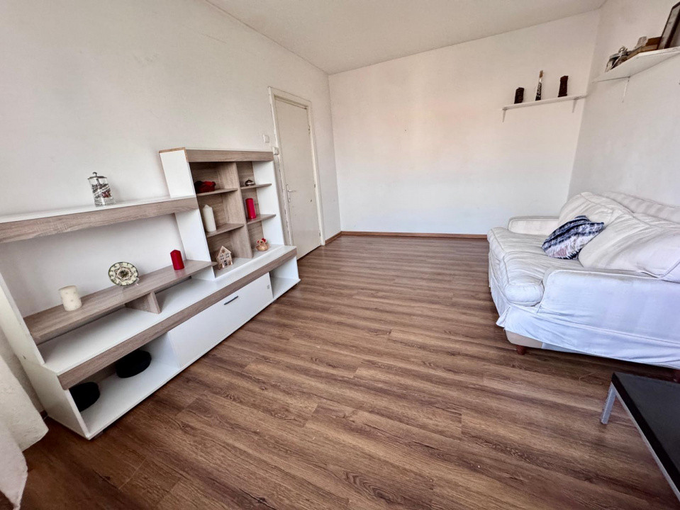 9 MAI - Muzeu, Apartament 2 cam decomandat, etaj 3/4, centrala
