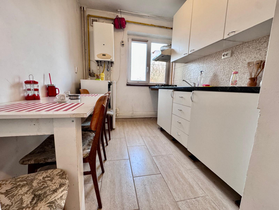 9 MAI - Muzeu, Apartament 2 cam decomandat, etaj 3/4, centrala