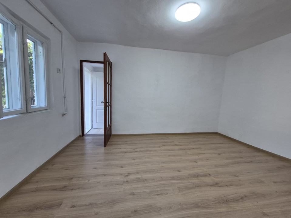 Casa de vanzare in Margineni