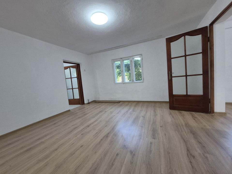 Casa de vanzare in Margineni