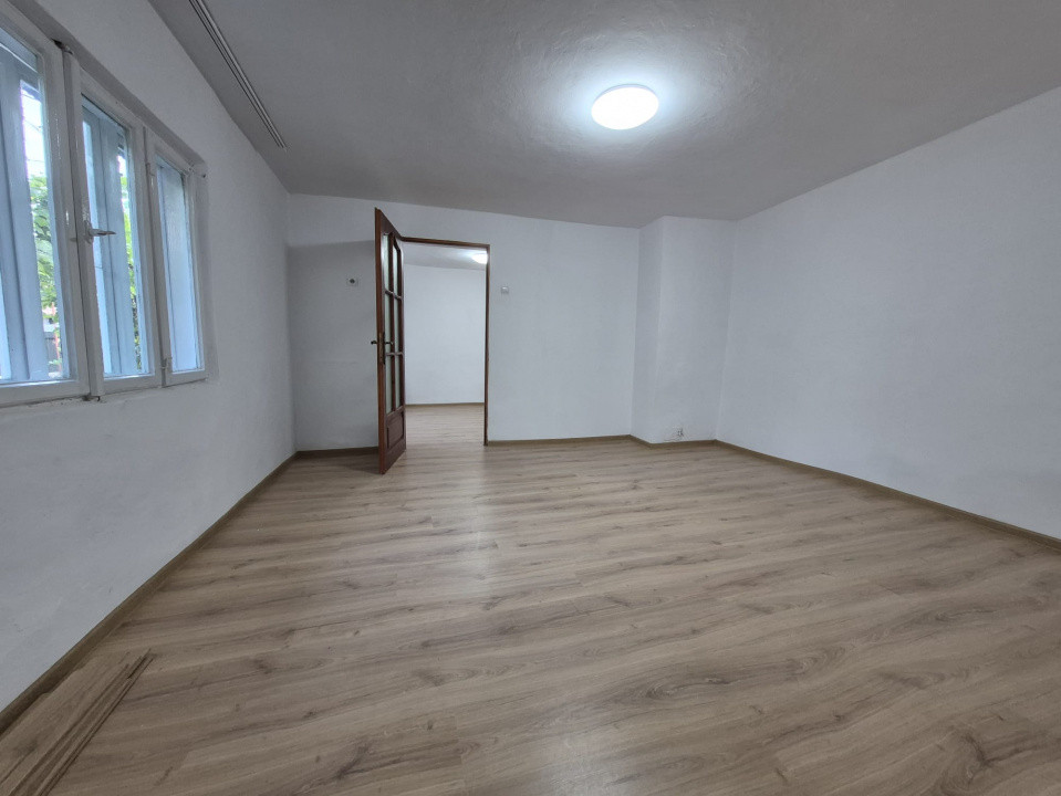 Casa de vanzare in Margineni