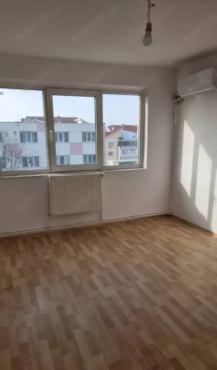 Narcisa - Apartament 2 camere proaspat renovat, etaj 4, cu balcon