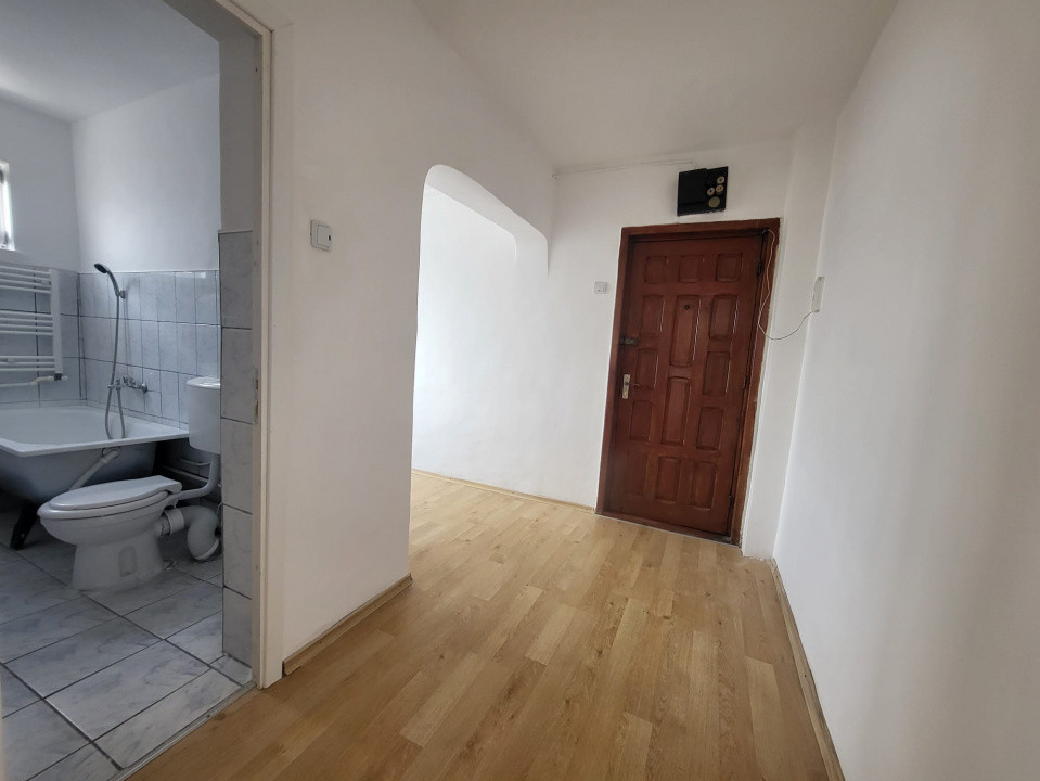 Narcisa - Apartament 2 camere proaspat renovat, etaj 4, cu balcon