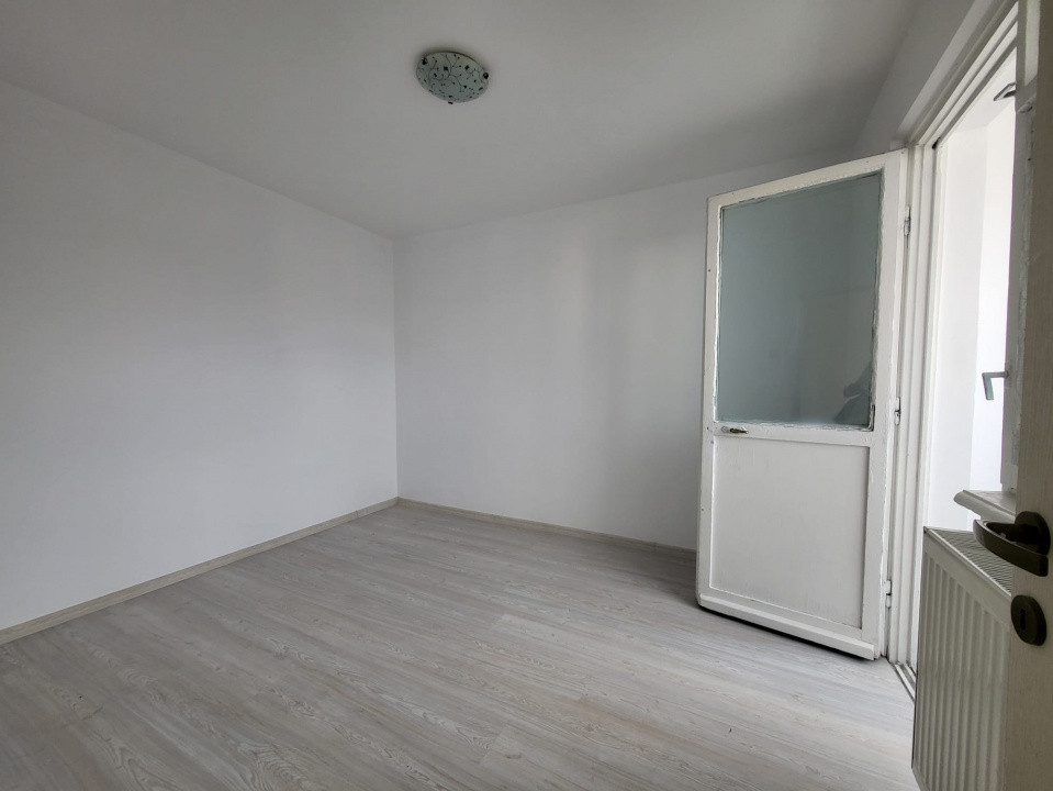 Narcisa - Apartament 2 camere proaspat renovat, etaj 4, cu balcon