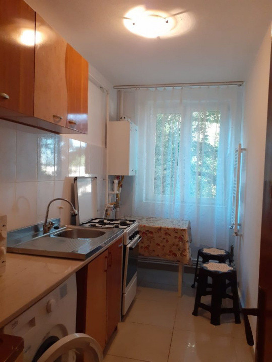 Zona Garii, Apartament 2 camere, etaj 1/8 cu centrala si balcon