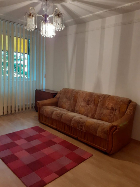 Zona Garii, Apartament 2 camere, etaj 1/8 cu centrala si balcon