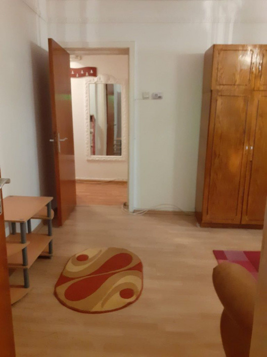Zona Garii, Apartament 2 camere, etaj 1/8 cu centrala si balcon