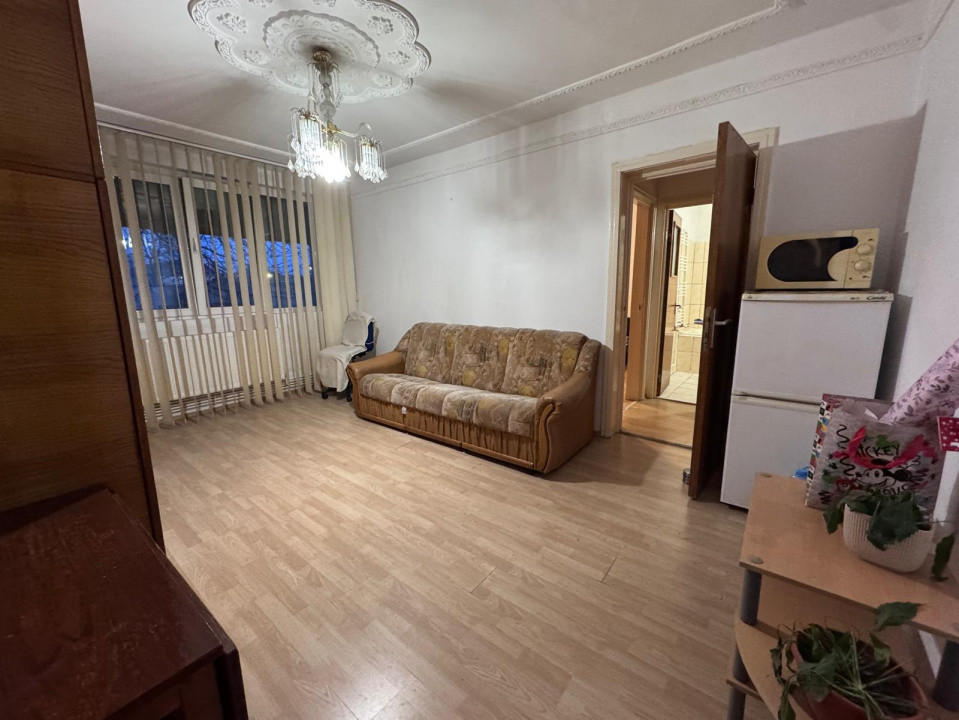 Zona Garii, Apartament 2 camere, etaj 1/8 cu centrala si balcon