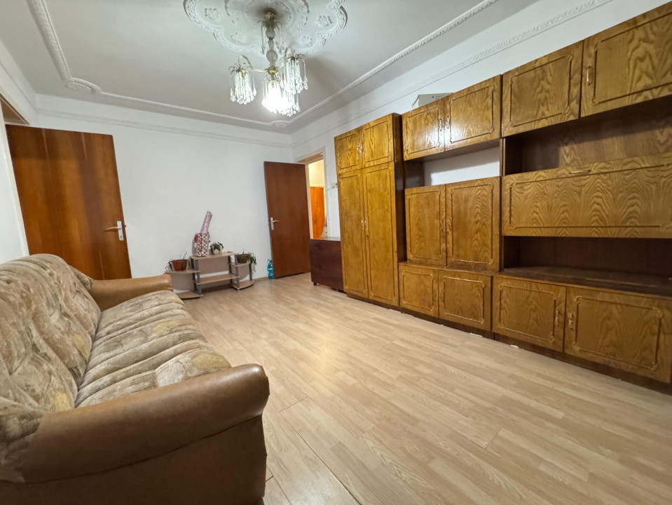Zona Garii, Apartament 2 camere, etaj 1/8 cu centrala si balcon