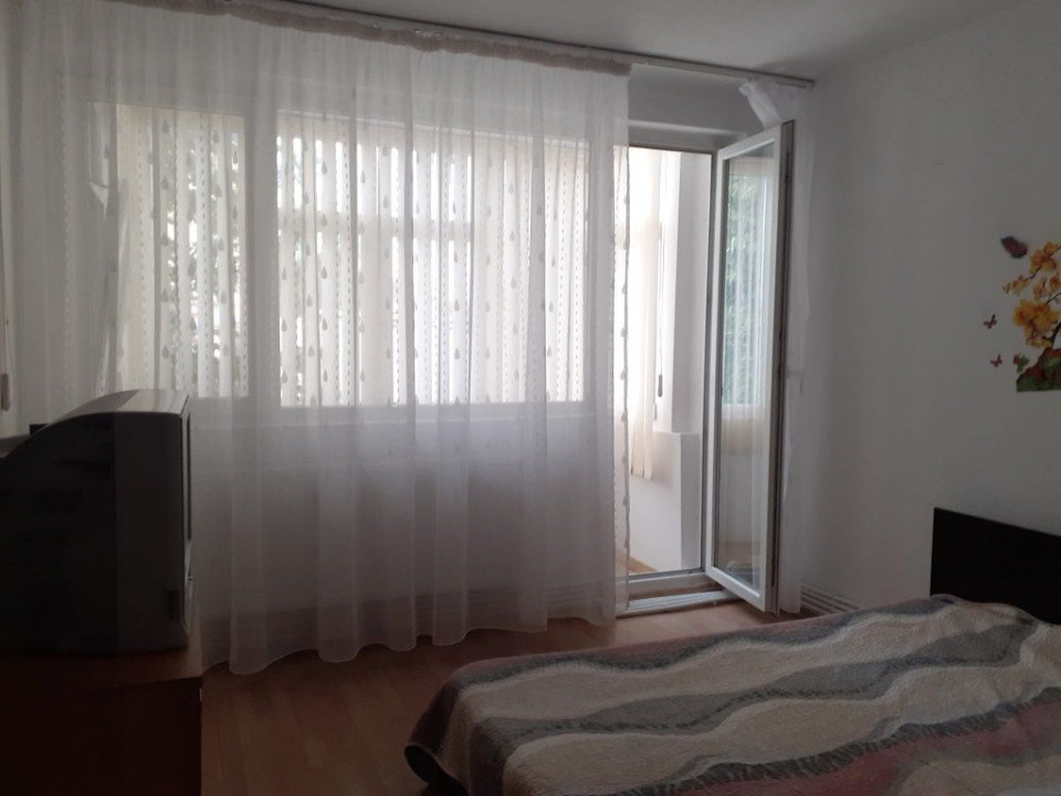 Zona Garii, Apartament 2 camere, etaj 1/8 cu centrala si balcon