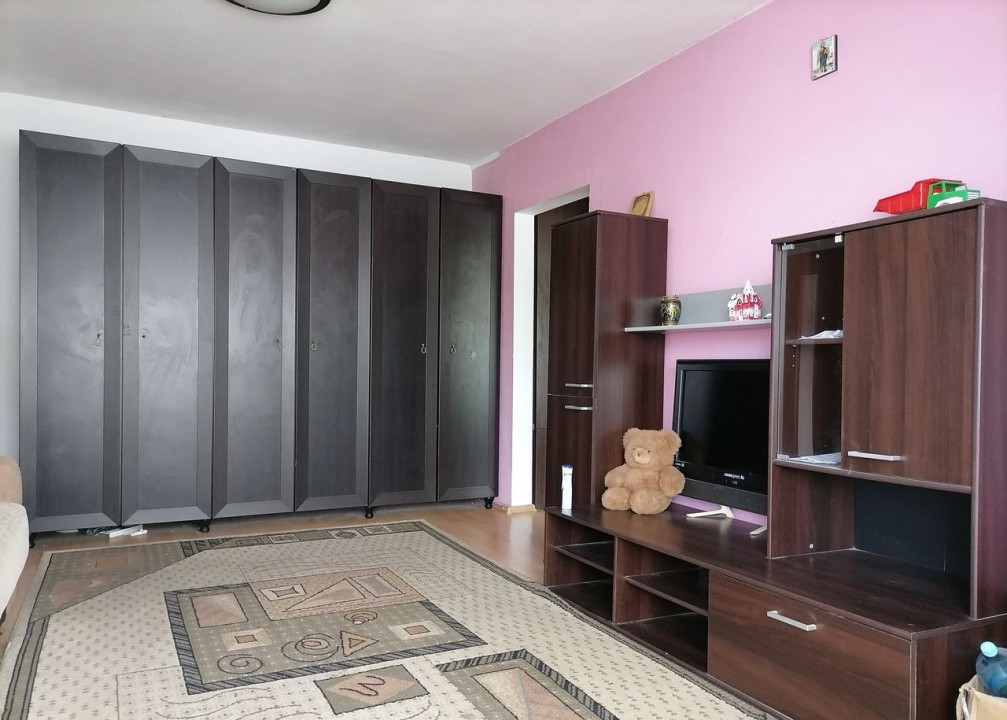 Apartament 2 cam. Miron Costin, mobilat si utilat, bucatarie mare, bloc 1980