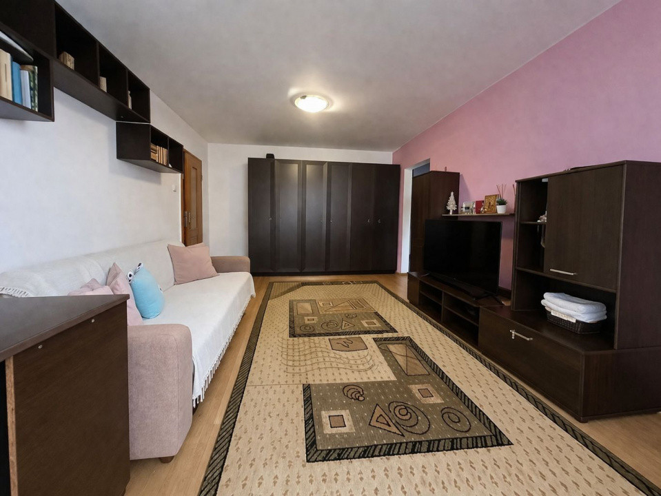 Apartament 2 cam. Miron Costin, mobilat si utilat, bucatarie mare, bloc 1980