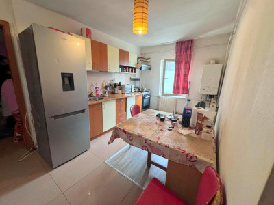 Apartament 2 cam. Miron Costin, mobilat si utilat, bucatarie mare, bloc 1980