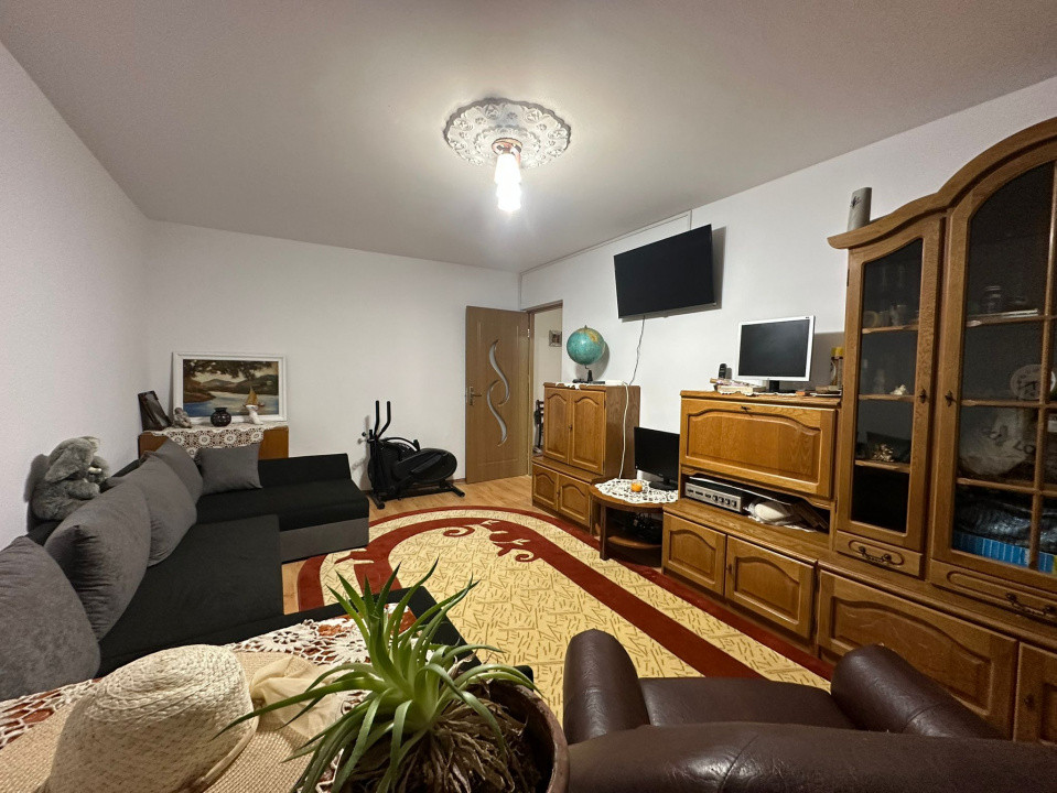 Milcov - Kaufland, Apartament 2 cam Decomandat, etaj 1, Mobilat & Renovat