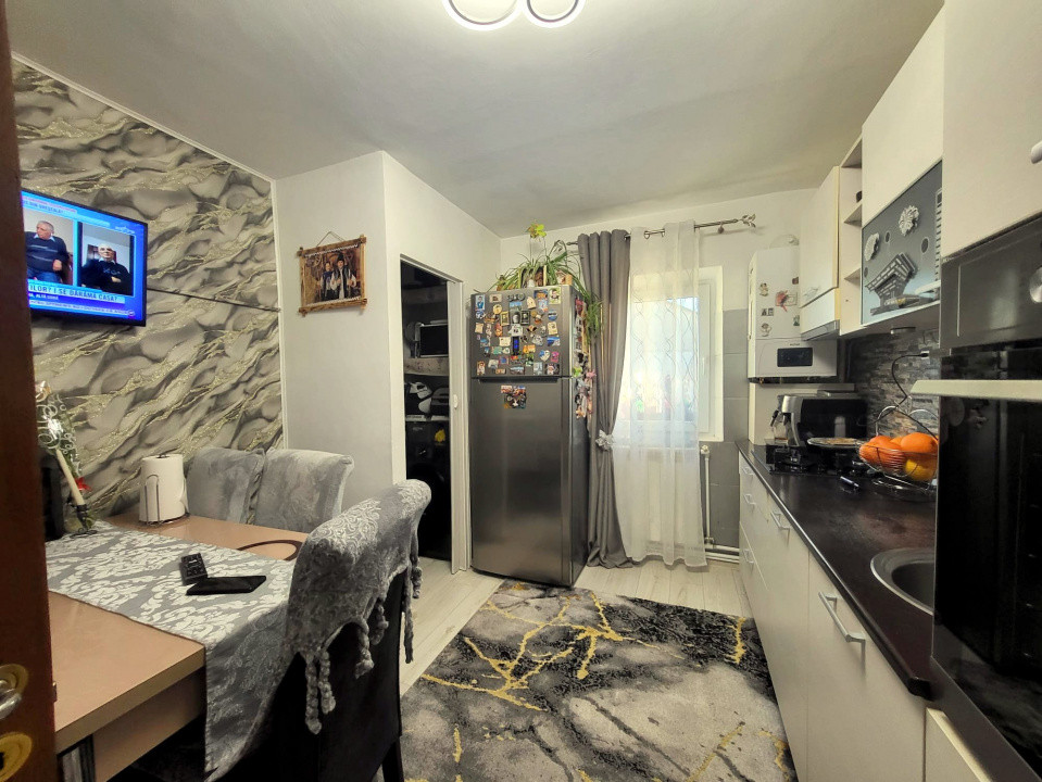 Mioritei - Carrefour - Apartament 2 cam decomandat, semimobilat