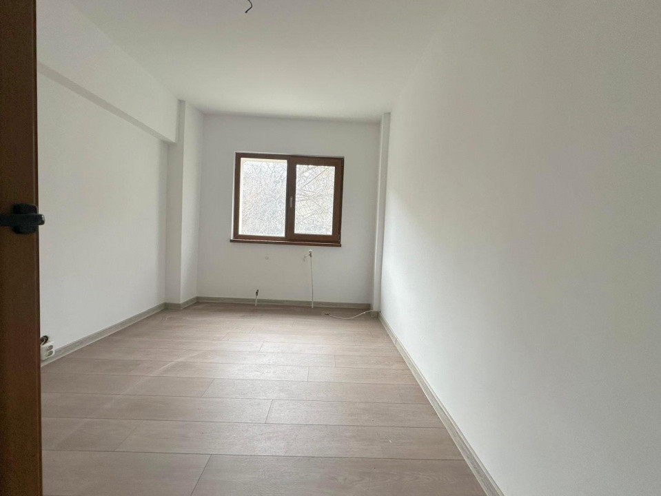 ZIMBRU - Bloc 1980, Apartament 3 camer decomandat, parter, MOBILAT