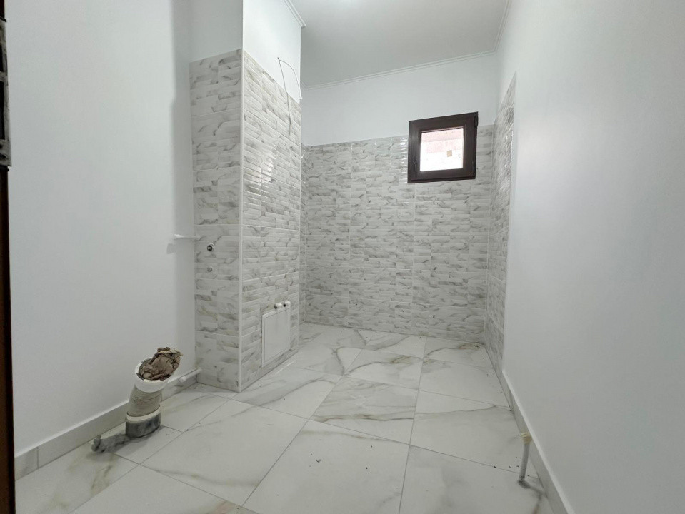 ZIMBRU - Bloc 1980, Apartament 3 camer decomandat, parter, MOBILAT