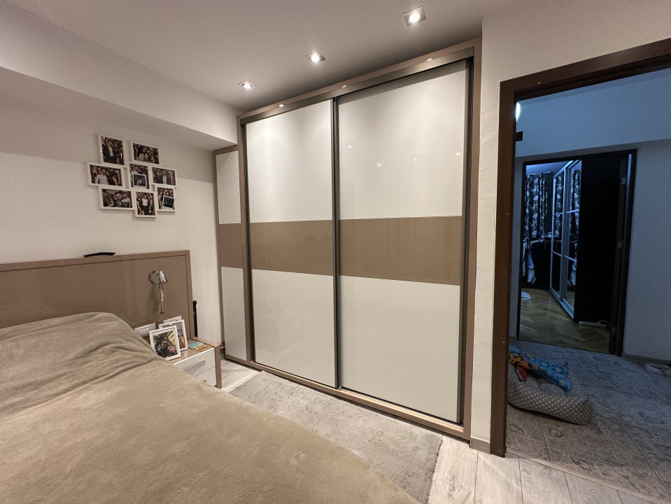 Parcul Catedralei - Apartament 3 cam decomandat, 3 balcoane, etaj 3