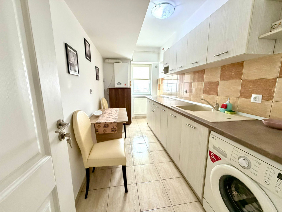 Zona Bancorex - Apartament  2 camere XXL 72mp, bloc 2008