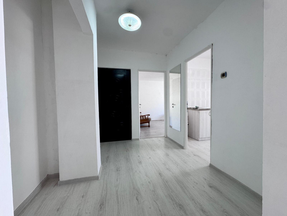 NORD - Apartament 2 cam DECOMANDAT, Etaj 3/4, Bloc 1986