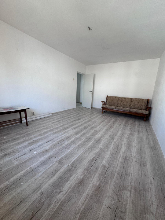 NORD - Apartament 2 cam DECOMANDAT, Etaj 3/4, Bloc 1986