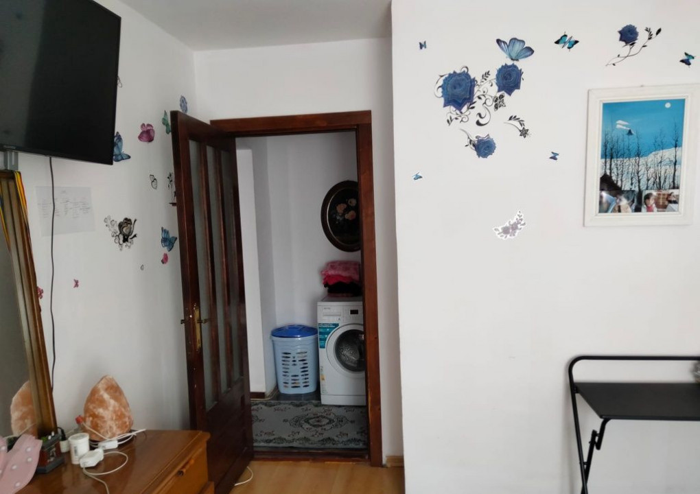 Mioritei, apartament cu 3 camere, etaj intermediar