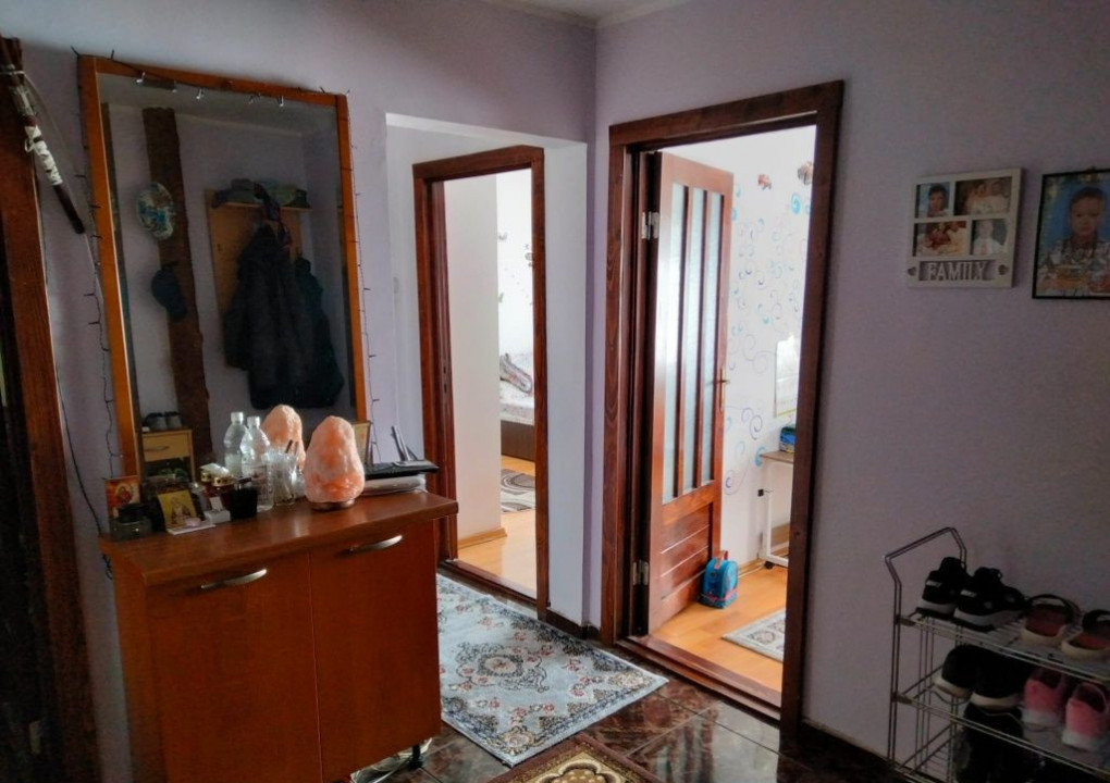 Mioritei, apartament cu 3 camere, etaj intermediar