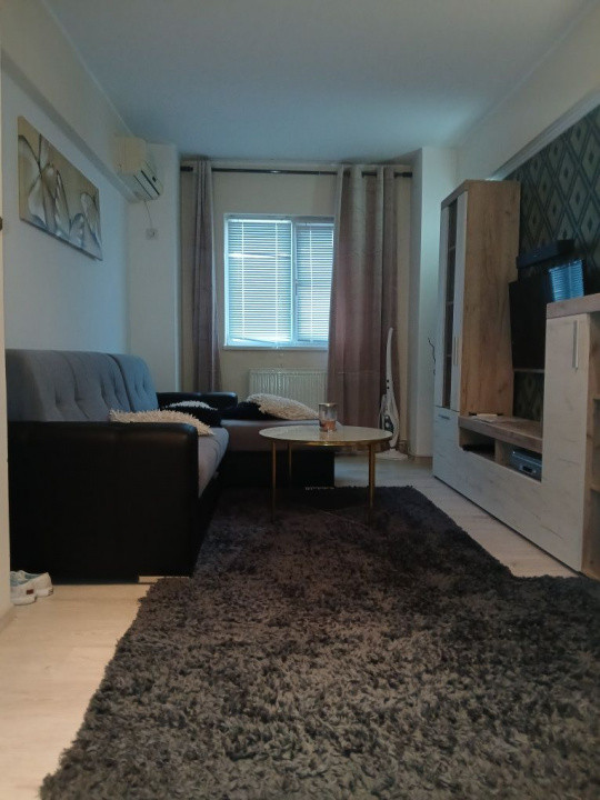 Mioritei - Energiei, Apartament 3 camere decomandat, etaj 3, mobilat