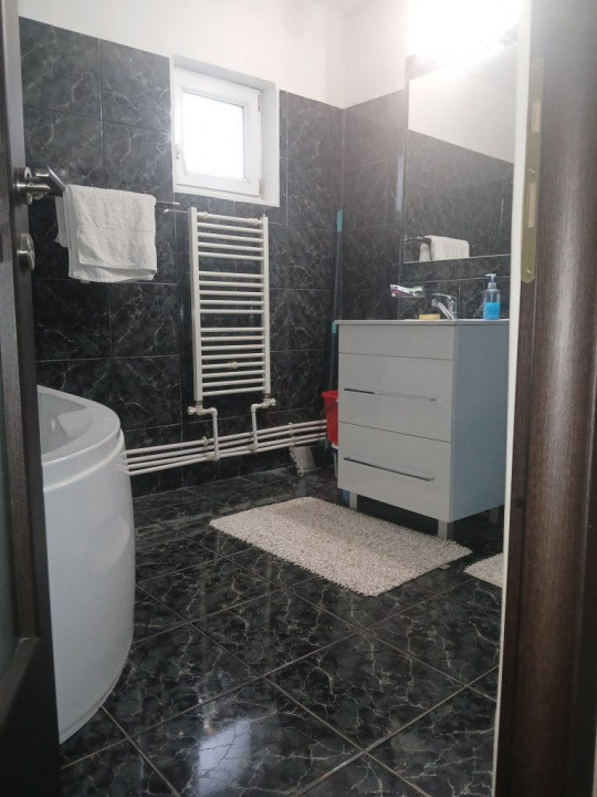 Mioritei - Energiei, Apartament 3 camere decomandat, etaj 3, mobilat