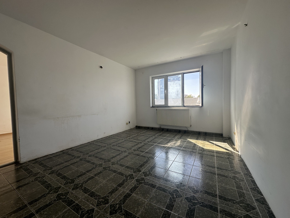 Apartament 3 camere zona Alecu Russo