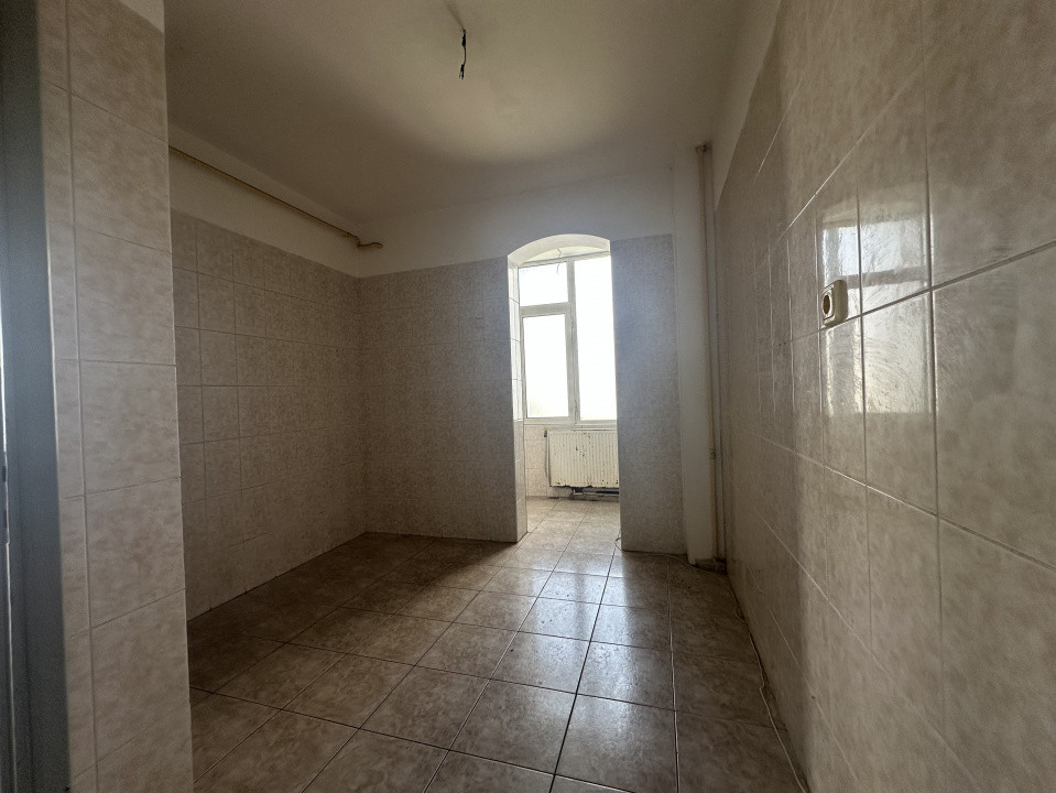 Apartament 3 camere zona Alecu Russo