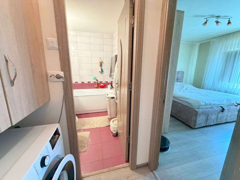 Apartament cu trei camere, str Alunului