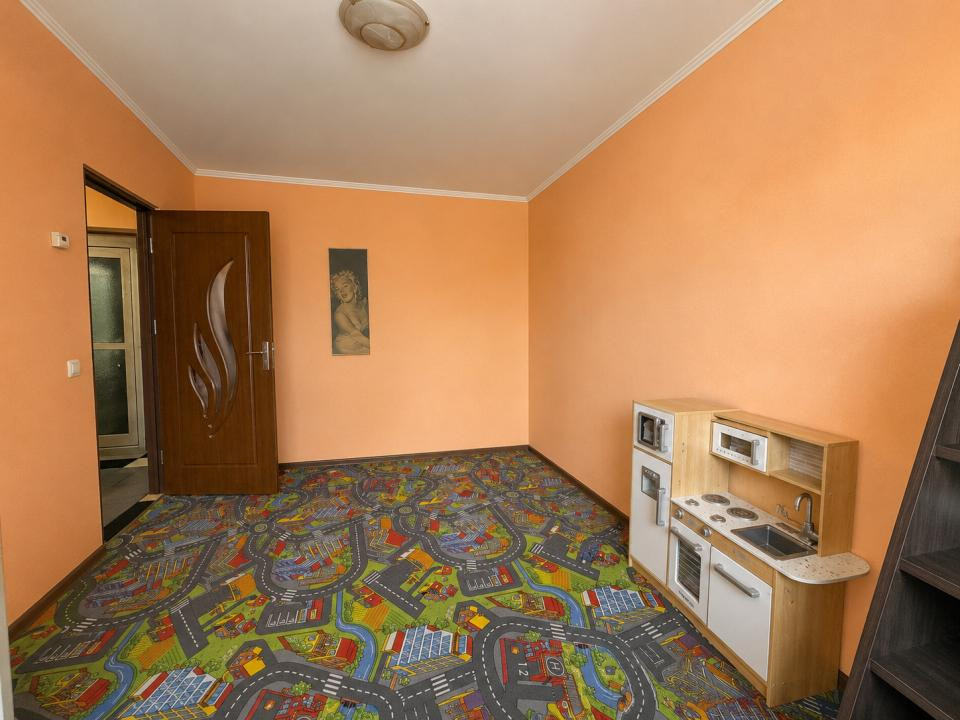 Bistrita Lac - Str Ana Ipatescu, 2 Decomandat, etaj 2/4, bloc 1984, MOBILAT