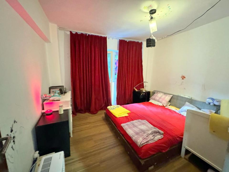 Bistrita Lac - Str Ana Ipatescu, 2 Decomandat, etaj 2/4, bloc 1984, MOBILAT