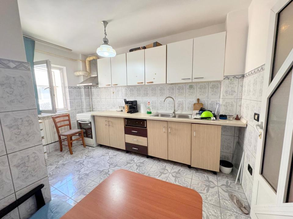 Apart 3 camere Decomandat – Cartier Rezidențial Bistrița Lac | Etaj 3/4 |Mobilat