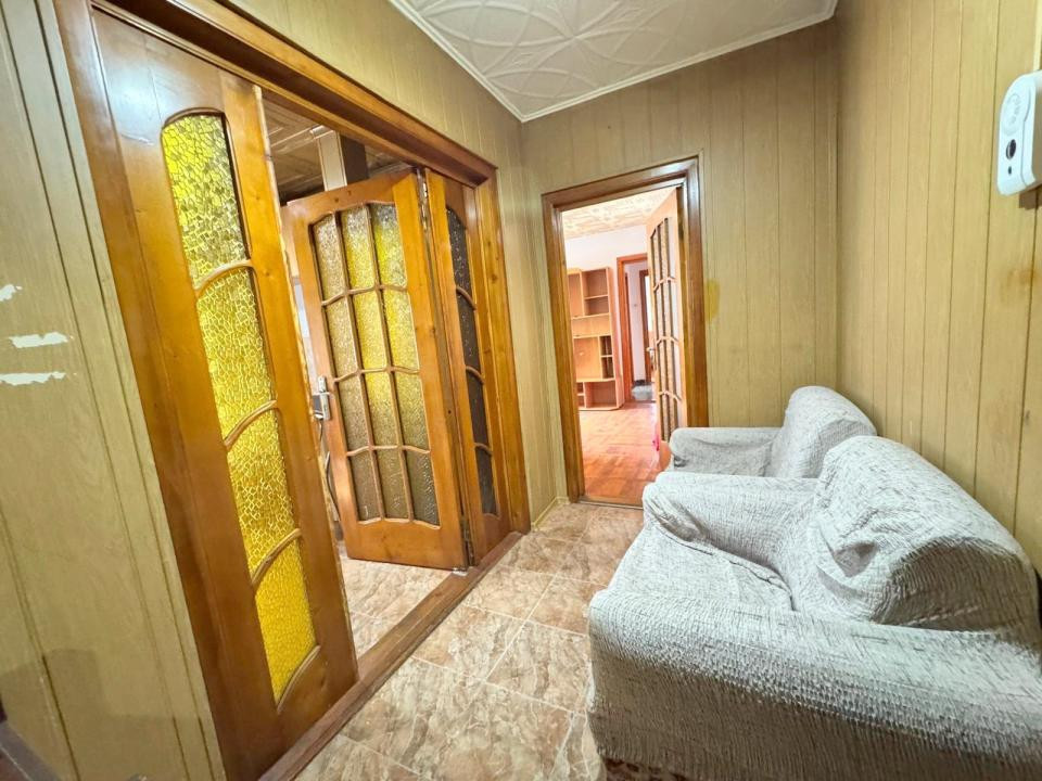 Cinema Orizont - Scoala 10, Apartament 2 camere, etaj 2, 50mp + balcon, mobilat