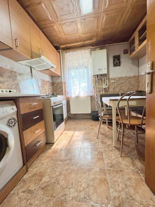 Cinema Orizont - Scoala 10, Apartament 2 camere, etaj 2, 50mp + balcon, mobilat